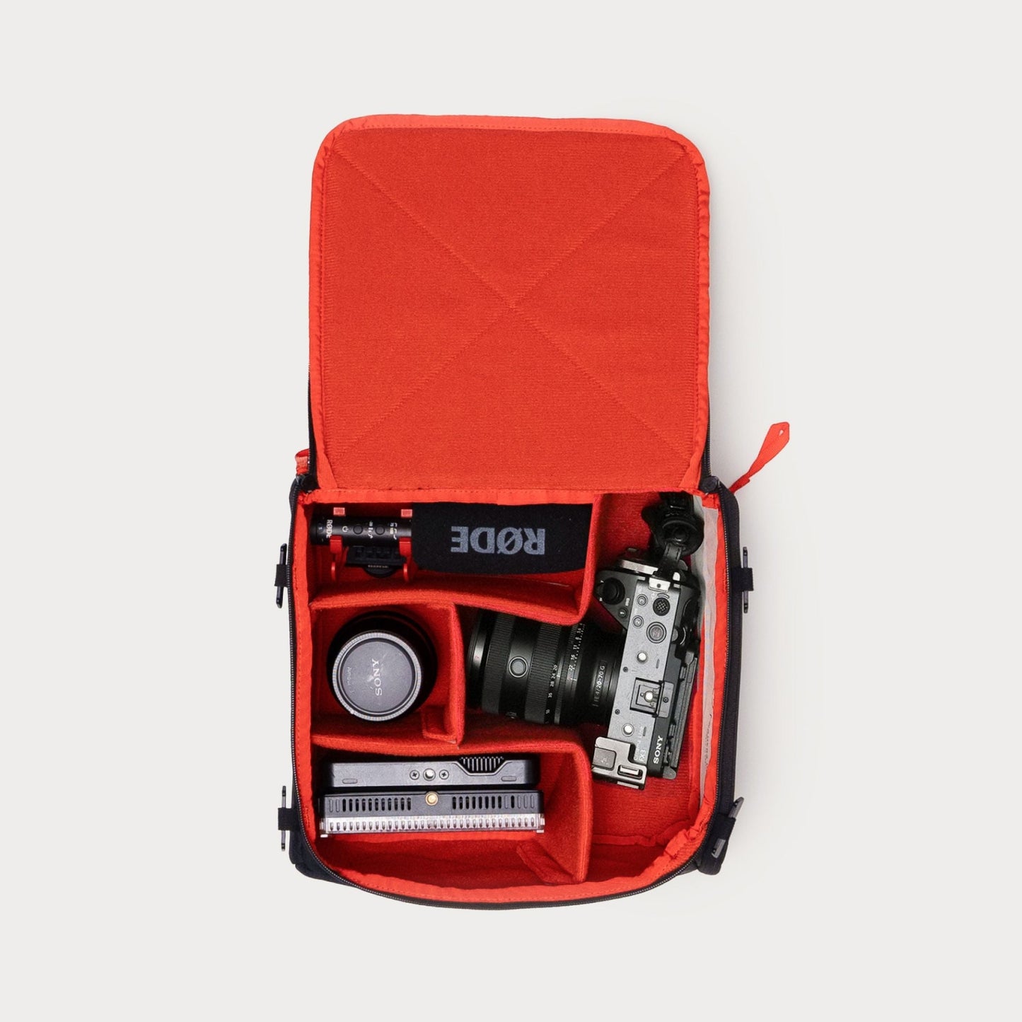 Moment Everything Camera Cube - 8L Moment